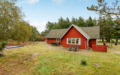 Knud - 2.5Km from the Sea: Dach, Haus, Zuhause, Hütte, Tür, Abstellgleis, Deck, Veranda, Planke, Hartholz