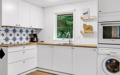 Knud - 2.5Km from the Sea