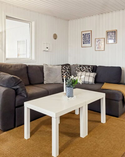 Knud - 2.5Km from the Sea