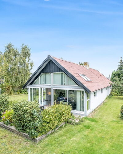 Frida - 125M from the Sea