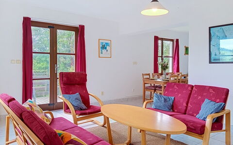 Green Valley Park Stárkov 3: Möbel, Flooring, Interior Design, Fussboden, Zuhause, Stuhl, Wohnung, Holzboden, Wohnzimmer, Holzbeize