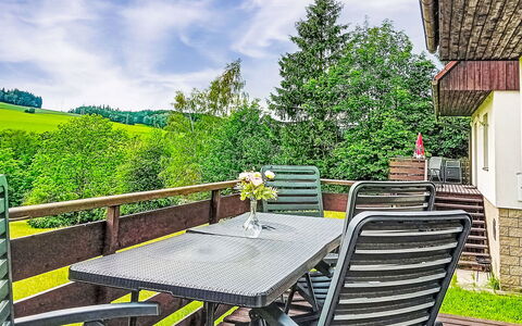 Green Valley Park Stárkov 14: Möbel, Veranda, Stuhl, Balkon, Hütte, Tisch Im Freien, Garten, Eco Hotel, Schatten, Küche & Esszimmer Tisch