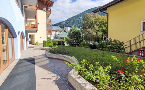 Val Genova: Balkon, Hotel, Villa, Hof, Zimmerpflanze, Hazienda