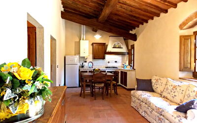 Marino 5: Eigentum, Zimmer, Gebäude, Grundeigentum, Haus, Interior Design, Möbel, Decke, Villa, Wohnzimmer