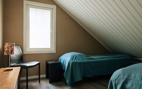 Maalaistalo Sipilä: Fussboden, Flooring, Interior Design, Wand, Schlafzimmer, Holz, Decke, Bett, Möbel, Bettdecke