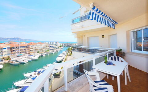 Empuriabrava 124: Eigentum, Gebäude, Zimmer, Grundeigentum, Wohnung, Haus, Urlaub, Yachthafen, Resort, Die Architektur