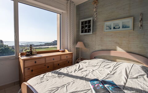Dal D'Armor: Möbel, Interior Design, Schlafzimmer, Bett, Holz, Fussboden, Zimmer, Bettdecke, Decke, Flooring