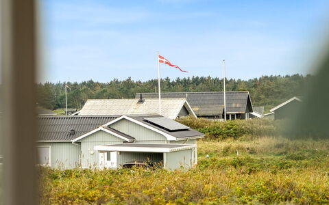Samson - 150M from the Sea: Bergforms, Berg, Hügel, Gebirge, Bergstation, Menschliche Siedlung, Urban Design, Alpen, Senke, Gipfel