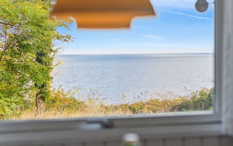 Caren - 75M from the Sea: Haus, Zuhause, Dach, Hütte, Estate, Landscaping, Gartenbauten, Abstellgleis, Bauernhaus