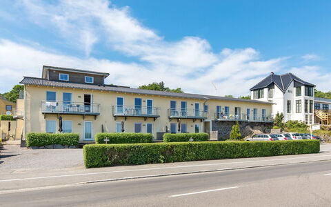 Franca - 75M from the Sea: Haus, Zuhause, Dach, Hütte, Estate, Landscaping, Gartenbauten, Abstellgleis, Bauernhaus