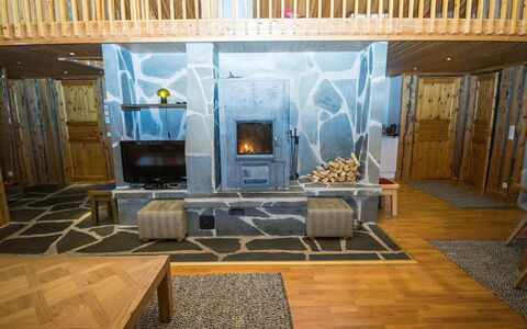 Villa Kajo: Holz, Flooring, Fussboden, Wohnzimmer, Decke, Zimmer, Hartholz, Holzbeize, Holzboden, Strahl