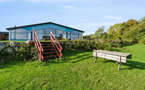 Veli - 300M from the Sea: Holz, Zuhause, Veranda, Deck, Hartholz, Dach, Holzbeize, Holzboden, Eco Hotel