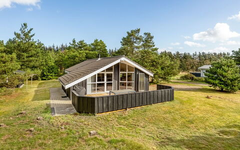 Skrollan - 200M to the Fjord: Dach, Haus, Zuhause, Hütte, Tür, Abstellgleis, Deck, Veranda, Planke, Hartholz