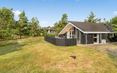 Skrollan - 200M to the Fjord: Dach, Haus, Zuhause, Hütte, Tür, Abstellgleis, Deck, Veranda, Planke, Hartholz