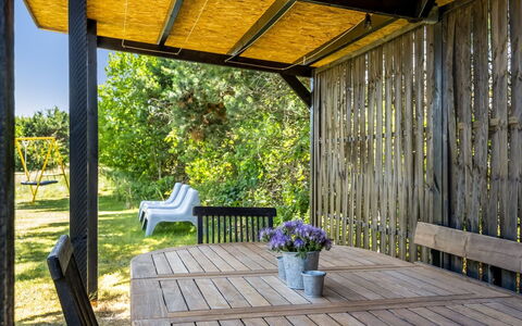 Hermanni - from the Sea: Möbel, Interior Design, Flooring, Fussboden, Decke, Zimmer, Stuhl, Tabelle, Wohnung, Küche & Esszimmer Tisch