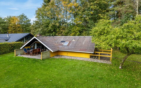 Amila - 30Km from the Sea: Bergforms, Berg, Hügel, Gebirge, Bergstation, Menschliche Siedlung, Urban Design, Alpen, Senke, Gipfel