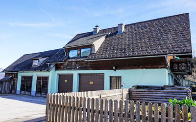 Öblarn 605: Wolke, Himmel, Eigentum, Fenster, Gebäude, Holz, Haus, Die Architektur, Hütte, Ländliches Gebiet