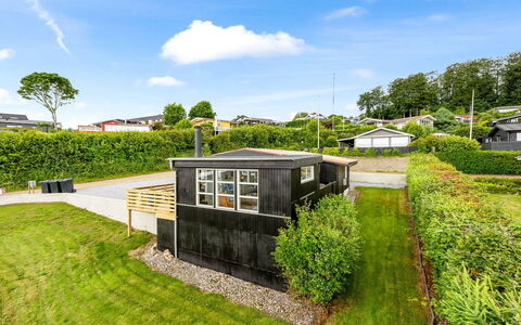 Filomena - 300M from the Sea: Haus, Dach, Zuhause, Hütte, Estate, Bauernhaus, Villa, Veranda, Abstellgleis