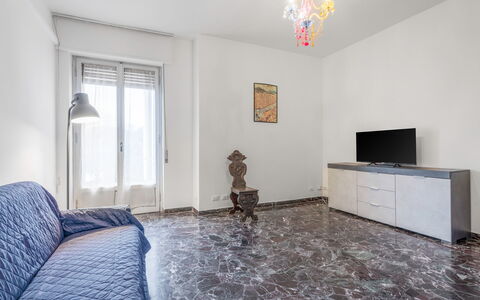 Romina Apartment, Florence, Campo Marte: Flooring, Fussboden, Interior Design, Zimmer, Wohnung, Decke, Möbel, Zuhause, Holzboden, Wohnzimmer