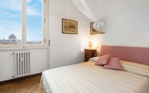 Orto Botanico Apartment With Terrace And Dome View: Möbel, Eigentum, Gebäude, Komfort, Holz, Azurblau, Textil, Fenster, Interior Design, Fussboden