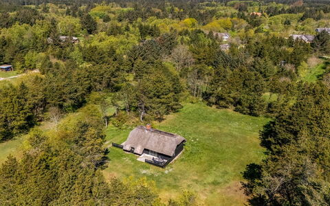 Matilda - 1.6Km from the Sea: Blau, Schwimmbad, Möbel, Gartenmöbel, Resort, Stuhl, Schatten, Eco Hotel, Blumentopf