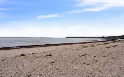Lio - 200M from the Sea