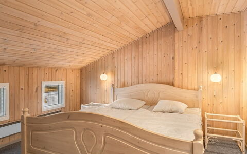 Enken - 450M from the Sea: Interior Design, Flooring, Schlafzimmer, Fussboden, Holz, Bett, Decke, Möbel, Zimmer, Bettdecke