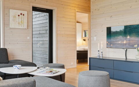 Ehmi - 750M from the Sea: Flooring, Holz, Fussboden, Holzboden, Zuhause, Interior Design, Möbel, Wohnzimmer, Hartholz, Decke