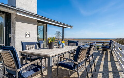 Jaike - from the Sea: Möbel, Interior Design, Flooring, Fussboden, Decke, Zimmer, Stuhl, Tabelle, Wohnung, Küche & Esszimmer Tisch