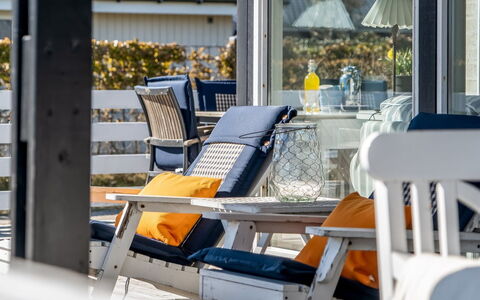 Jaike - from the Sea: Möbel, Interior Design, Flooring, Fussboden, Decke, Zimmer, Stuhl, Tabelle, Wohnung, Küche & Esszimmer Tisch