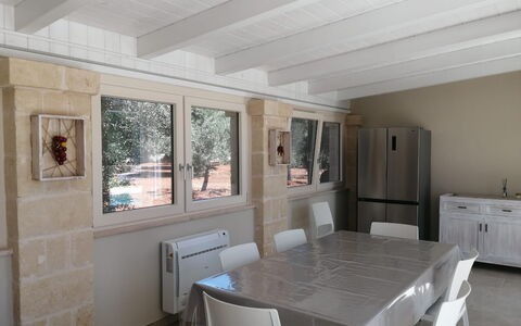 Villa Adriatica Near Ostuni Puglia: Eigentum, Tabelle, Möbel, Fenster, Holz, Interior Design, Küche, Stuhl, Countertop