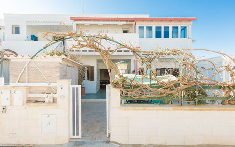 Casa Laura: Schatten, Beton, Balkon, Outdoor Struktur