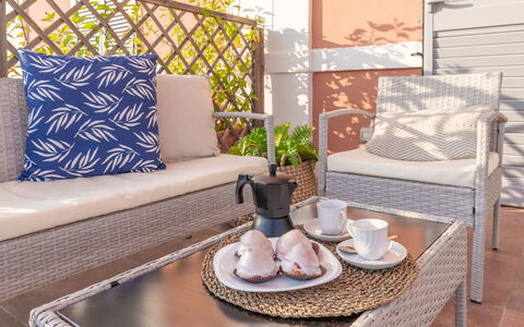 Sospiri Sul Mare: Möbel, Tabelle, Geschirr, Dishware, Textil, Komfort, Wohnzimmer, Gartenmöbel, Interior Design