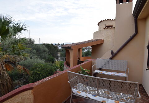 Appartamento Faro In Budoni: Himmel, Eigentum, Gebäude, Wolke, Pflanze, Holz, Wohngebiet, Grundeigentum, Urban Design, Fassade