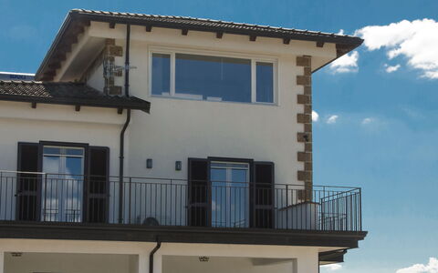 Villa Mariarosaria - Dimora Esclusiva con Piscina: Zuhause, Wohngebiet, Haus, Fassade, Die Architektur, Balkon, Tür, Veranda, Estate, Villa