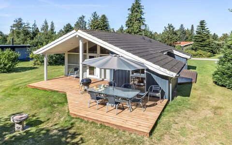 Ensio - 800M from the Sea: Holz, Zuhause, Veranda, Deck, Hartholz, Dach, Holzbeize, Holzboden, Eco Hotel