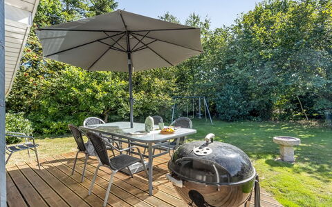 Ensio - 800M from the Sea: Holz, Zuhause, Veranda, Deck, Hartholz, Dach, Holzbeize, Holzboden, Eco Hotel