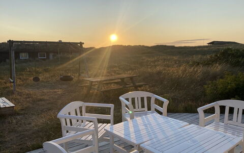 Adrienne - 490M from the Sea: Himmel, Möbel, Horizont, Dämmerung, Sonnenuntergang, Sonne, Sonnenaufgang, Gartenmöbel, Tisch Im Freien, Afterglow