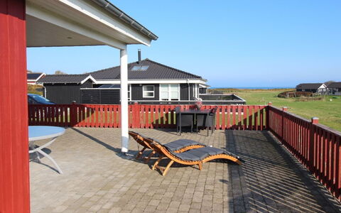Aira - 200M from the Sea: Dach, Haus, Zuhause, Hütte, Tür, Abstellgleis, Deck, Veranda, Planke, Hartholz