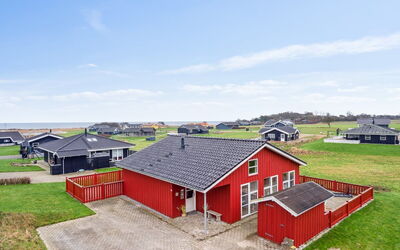 Aira - 200M from the Sea