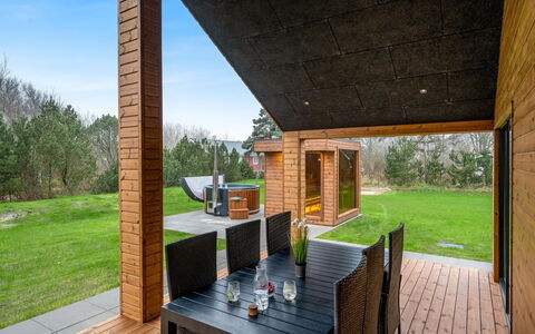 Grimar - 400M to the Fjord: Holz, Zuhause, Veranda, Deck, Hartholz, Dach, Holzbeize, Holzboden, Eco Hotel
