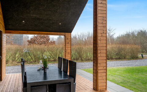 Grimar - 400M to the Fjord: Holz, Zuhause, Veranda, Deck, Hartholz, Dach, Holzbeize, Holzboden, Eco Hotel