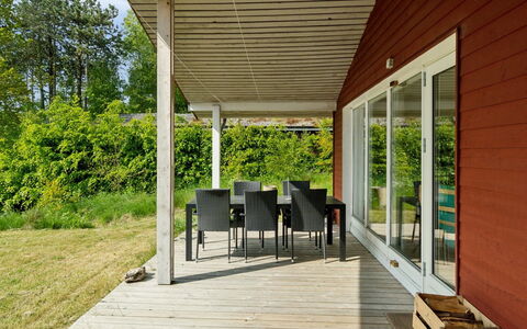 Henryette - 1.5Km from the Sea: Holz, Zuhause, Veranda, Deck, Hartholz, Dach, Holzbeize, Holzboden, Eco Hotel