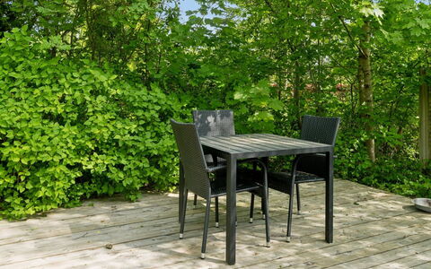 Henryette - 1.5Km from the Sea: Holz, Zuhause, Veranda, Deck, Hartholz, Dach, Holzbeize, Holzboden, Eco Hotel