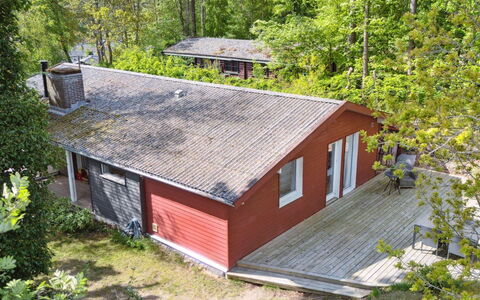 Henryette - 1.5Km from the Sea: Holz, Zuhause, Veranda, Deck, Hartholz, Dach, Holzbeize, Holzboden, Eco Hotel