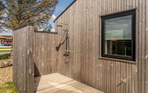 Hellena - 600M from the Sea: Holz, Zuhause, Veranda, Deck, Hartholz, Dach, Holzbeize, Holzboden, Eco Hotel