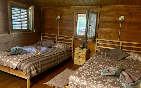 Casa Robinson Nature, Wifi, Istria, Croazia: Möbel, Bett, Holz, Schlafzimmer, Fussboden, Interior Design, Flooring, Zimmer, Decke, Zuhause