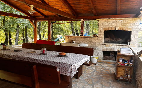 Casa Robinson Nature, Wifi, Istria, Croazia: Möbel, Holz, Tabelle, Stuhl, Schatten, Küche & Esszimmer Tisch, Tisch Im Freien, Gartenmöbel, Holzbeize, Hinterhof