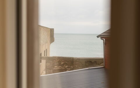 Harbourside Hideaway: Braun, Daylighting, Schatten, Balkon