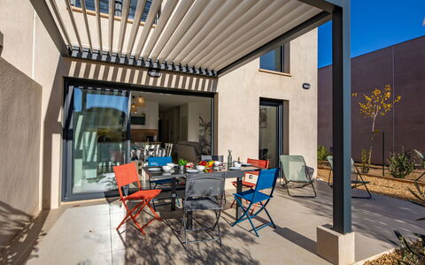Azur Cottages: Wolke, Himmel, Pflanze, Wasser, Baum, Horizont, Ländliches Gebiet, Landschaft, Haus, Kumulus